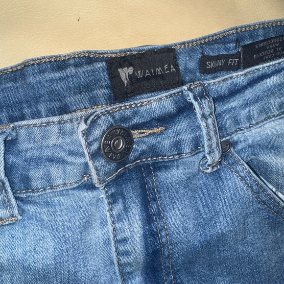 Stylish Distressed Skinny Jeans with Red Stripe - Picture 2 of 4